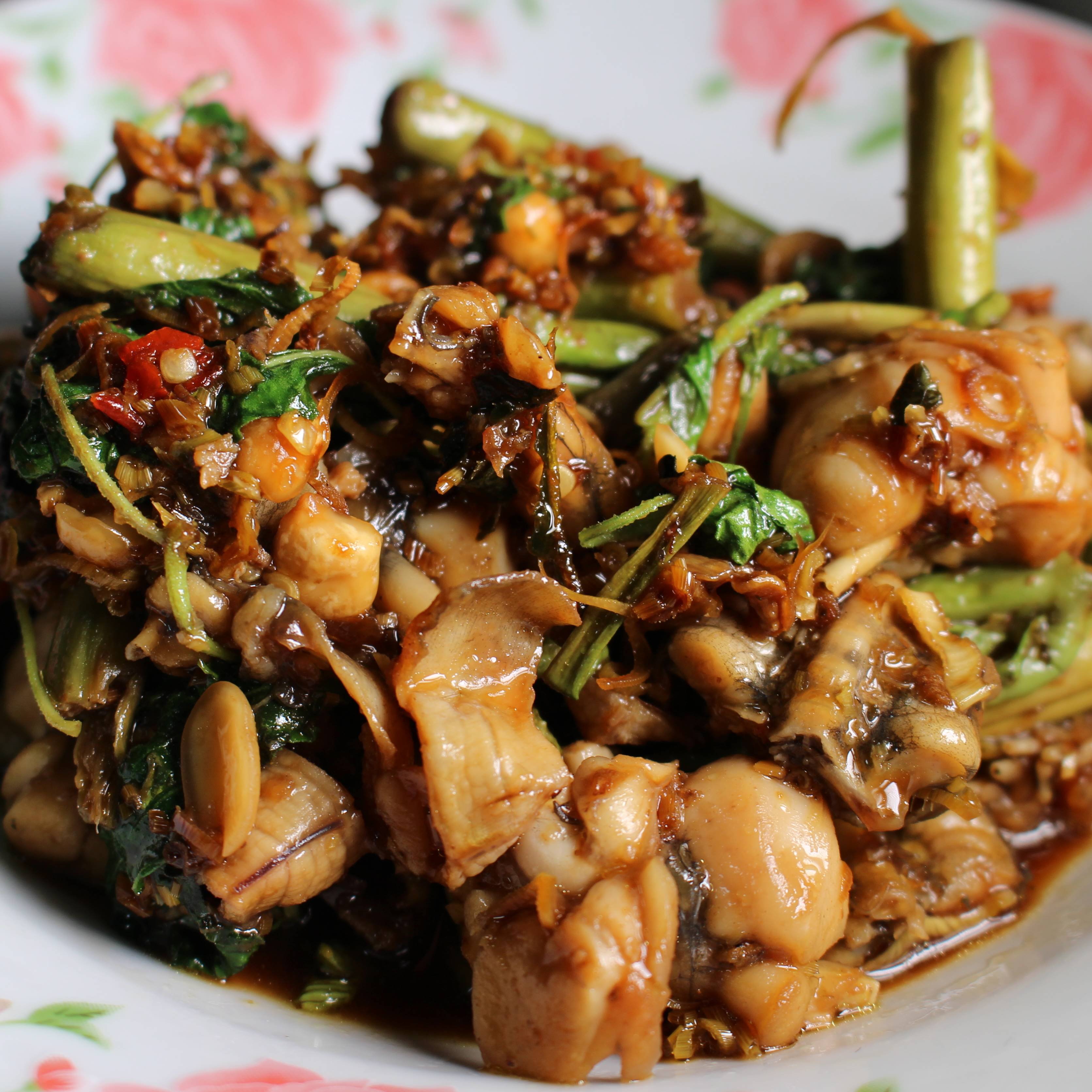 Stir Fried Frog with  Hot Basil