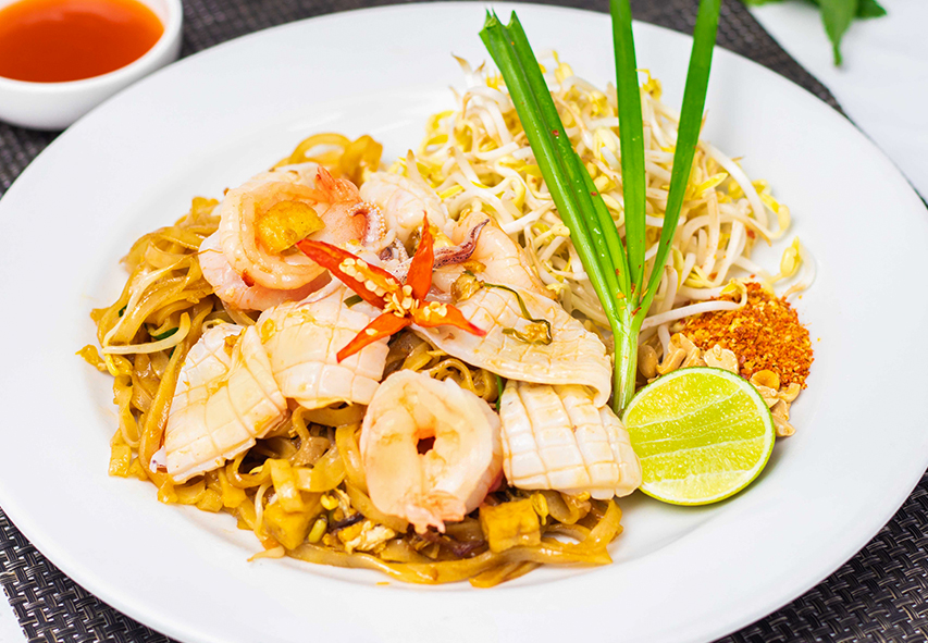 01.Pad Thai with Seafood