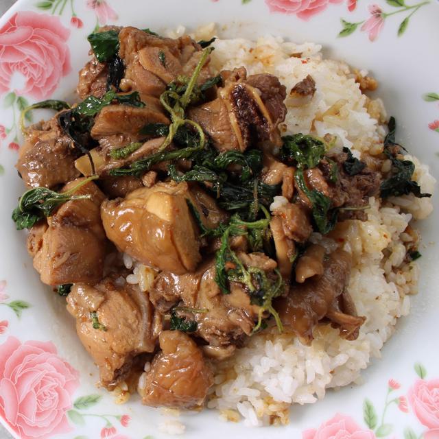 10.Stir Fry Hot Basil Chicken with Rice (TW)