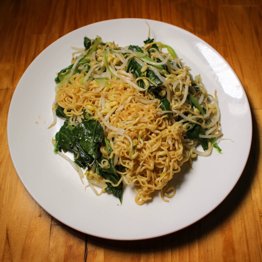 Fried Instant Noodle with Vegetable