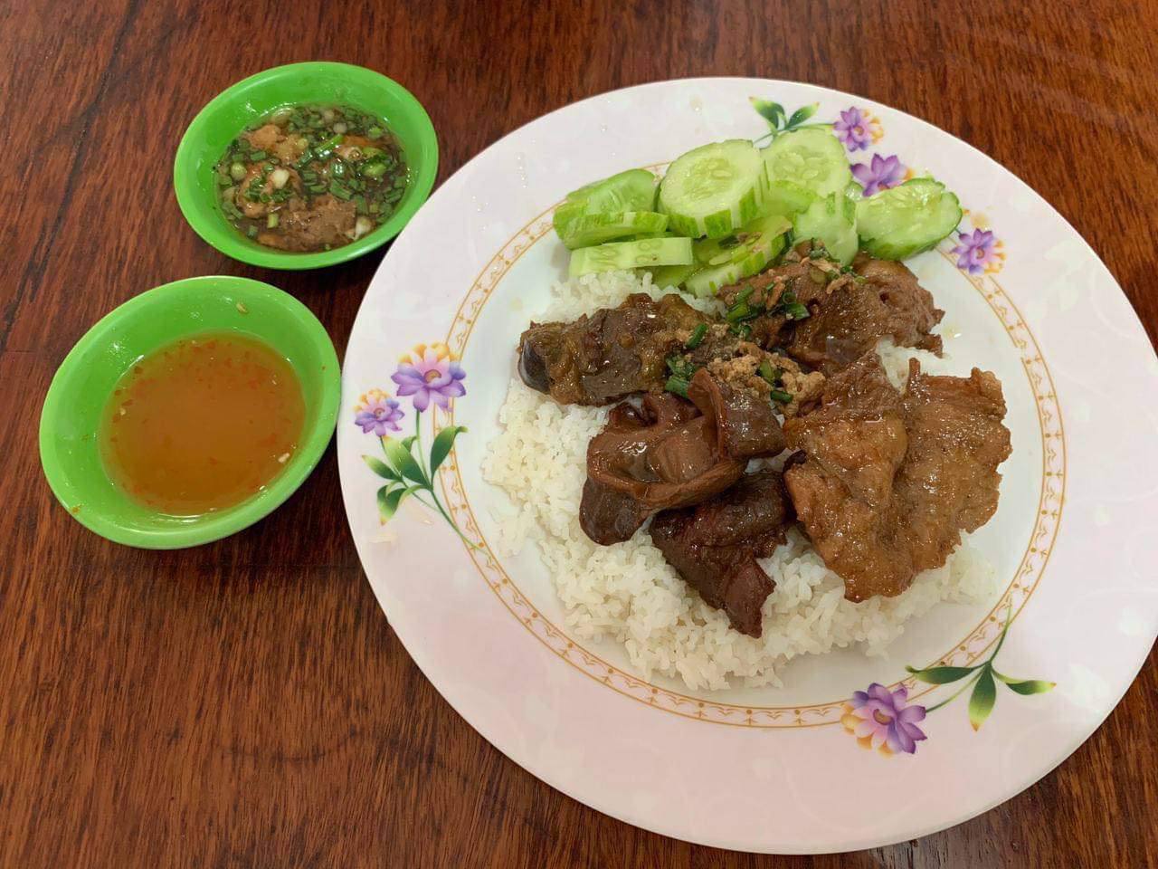 Fried Pork  With Organs Rice