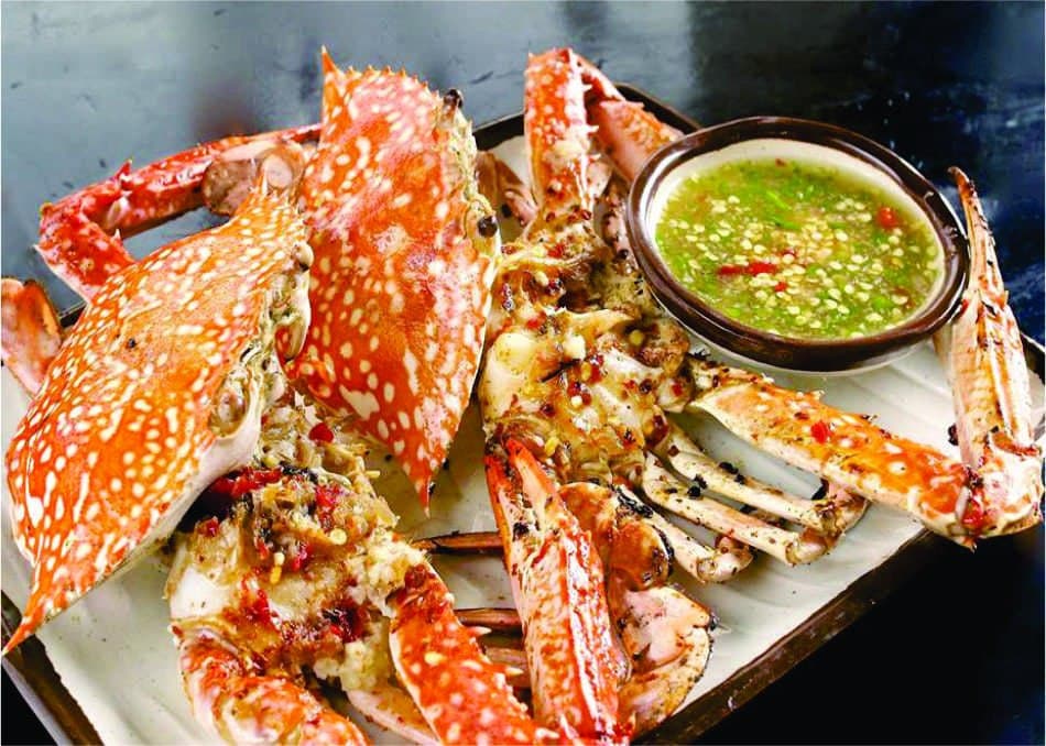 60.Grilled Crab with Salt and Chili