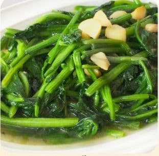 16.Fried Spinach with Garlic
