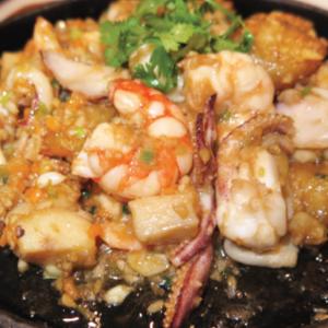 32.Seafood- Seafood on Hot Plate