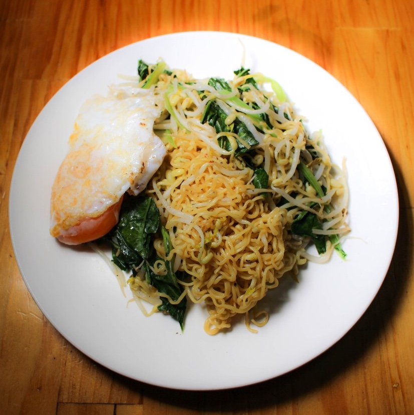 Fried Instant Noodle with egg