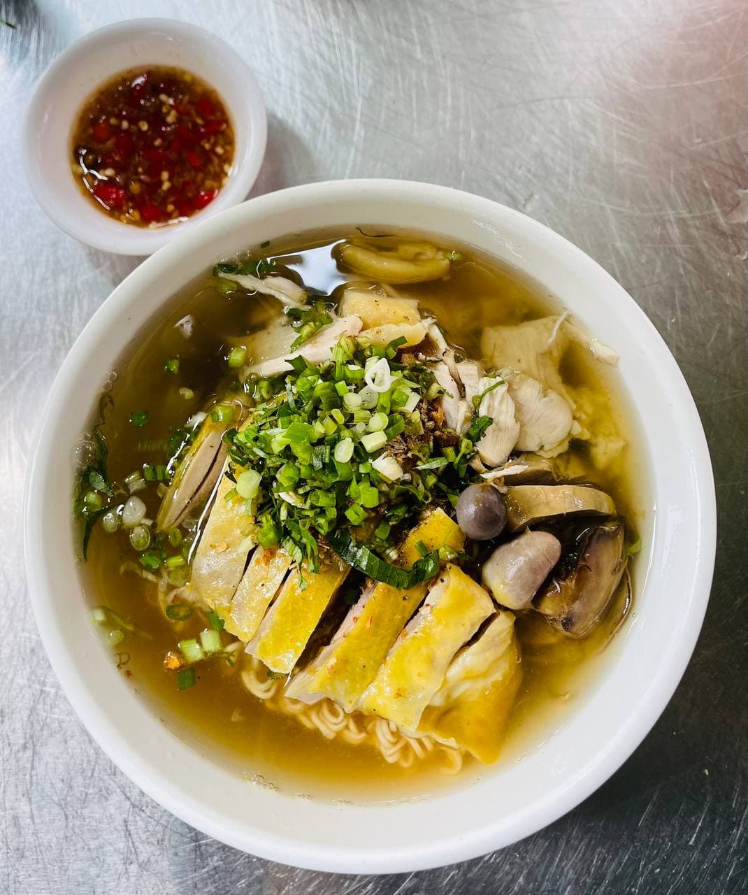 02.Noodle Soup with Chicken Drumstick and Organs