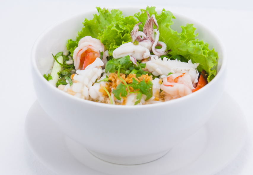 31.Rice Noodles Soup with Seafood