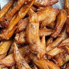 22.Fried chicken wing (10 Wings)