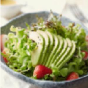 21.Avocado Strawberry  Salad