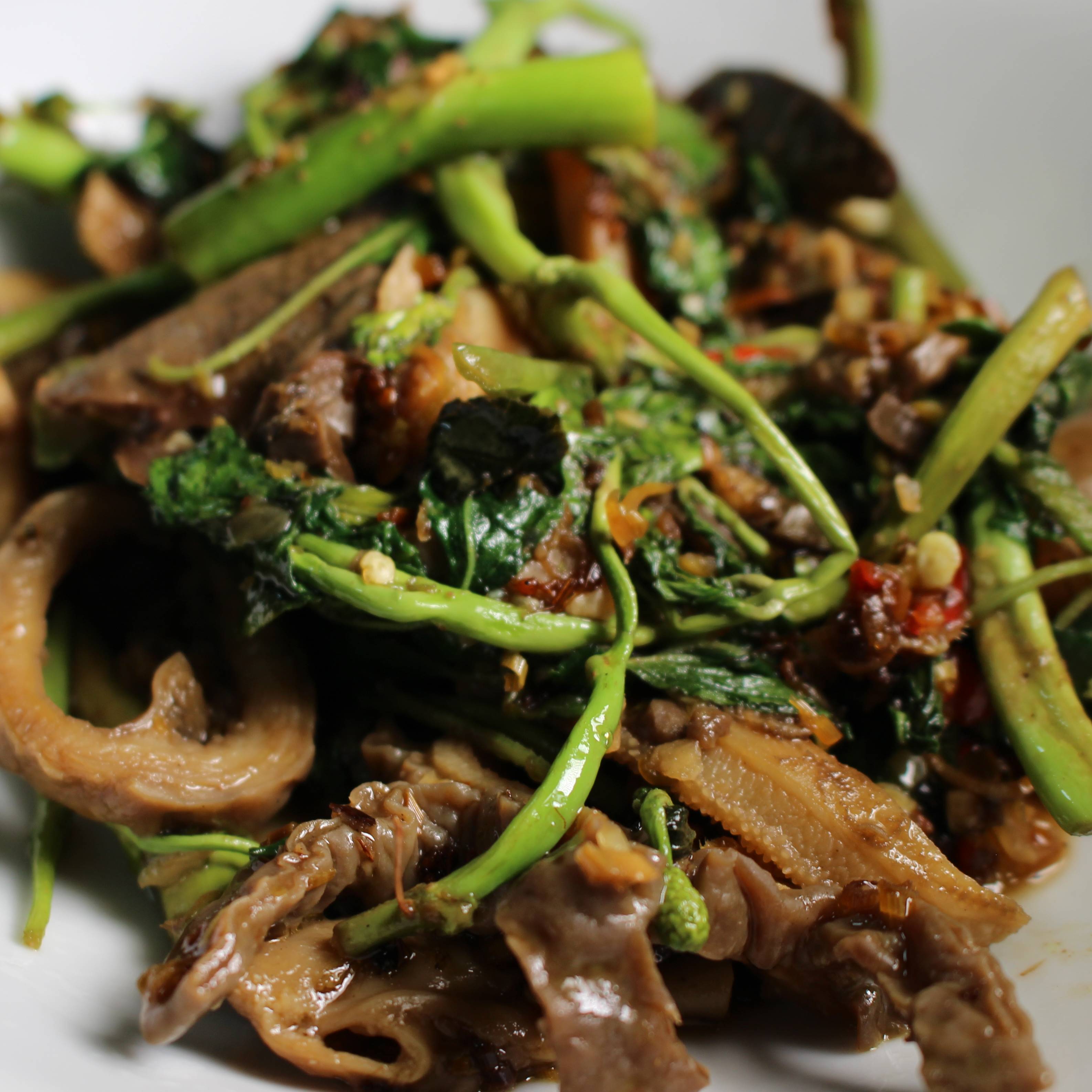 Stir Fried Cow Stomach with Chilli Mimosa