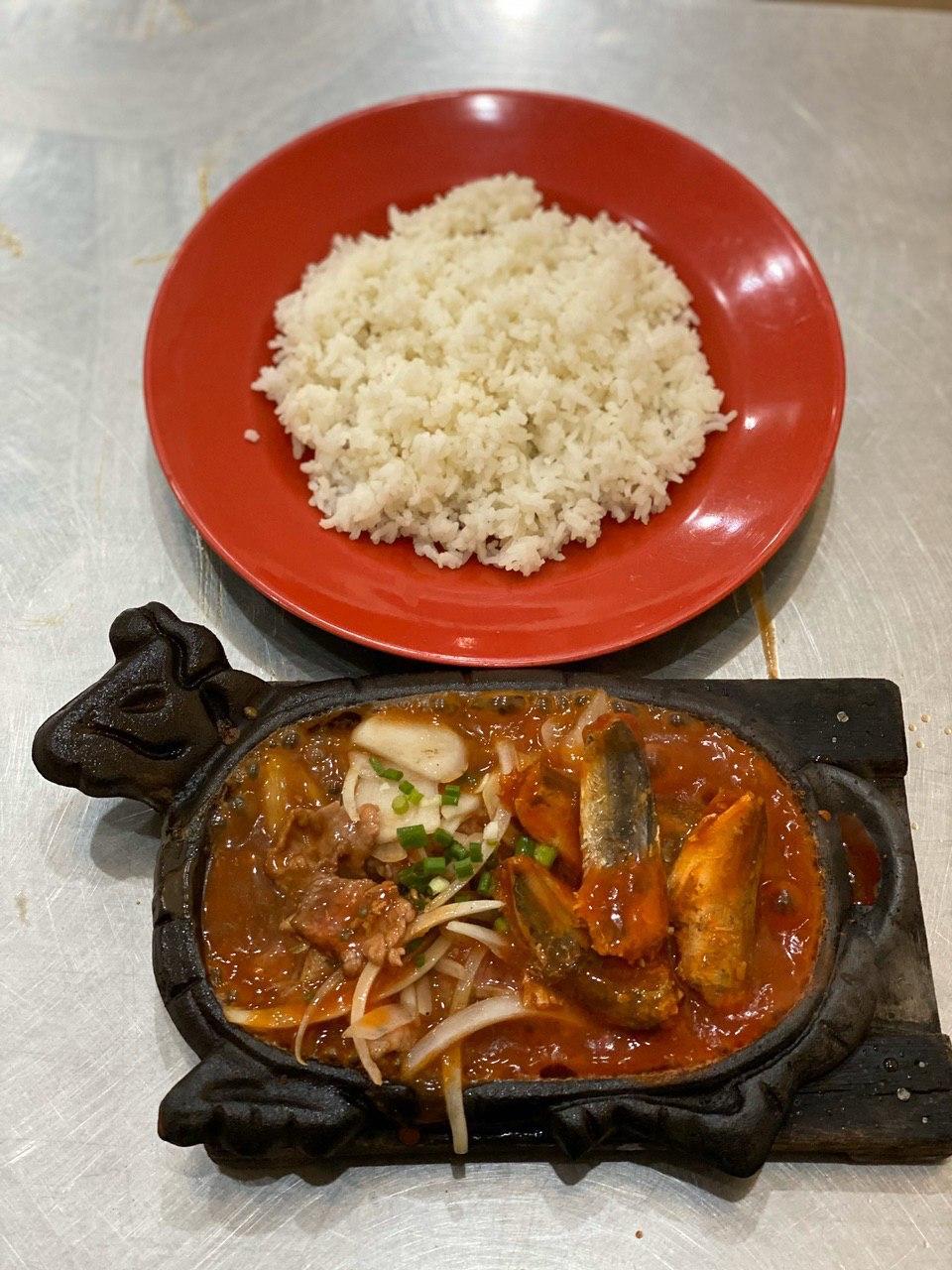 13.Braised Fish on Hot Pan with Rice ,Beef