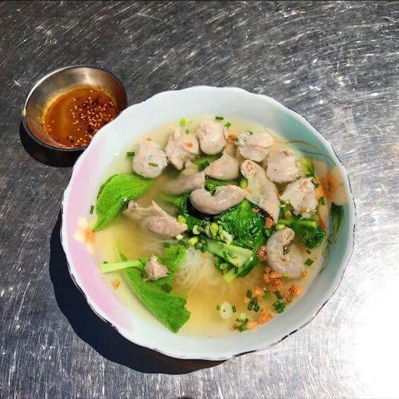 06.Pork Organ, Fish ball with Rice Noodle Soup