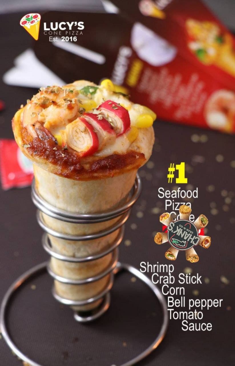 01.Seafood pizza Cone