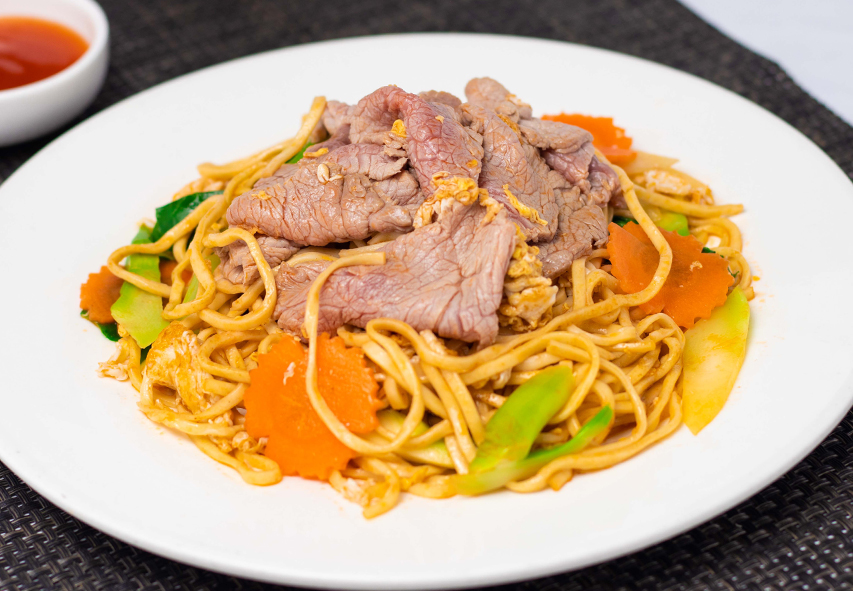 06.Fried Noodles with Beef