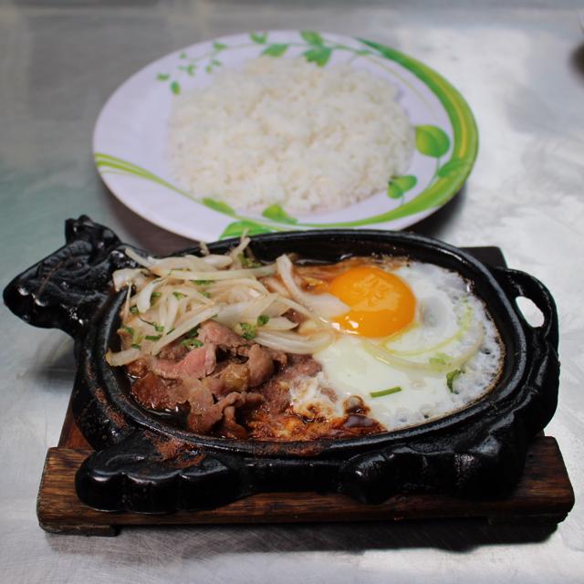 01.Beef on Hot Pan with Rice