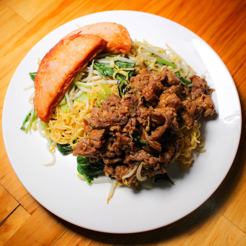 Fried Instant Noodle with Beef and Pate